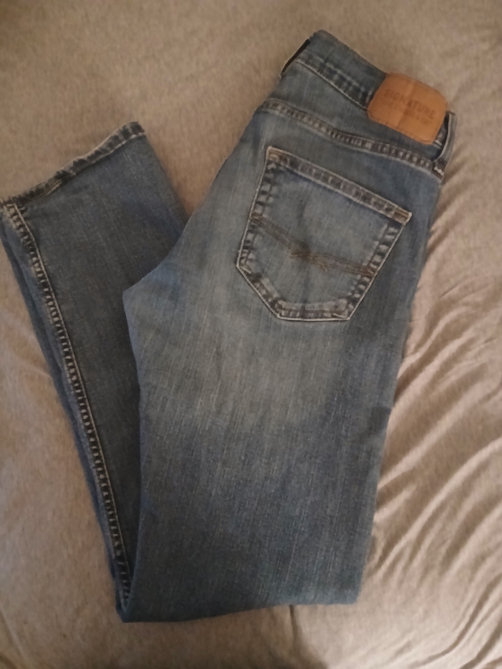 Signature by Levi Strauss Men's Blue Straight Jeans